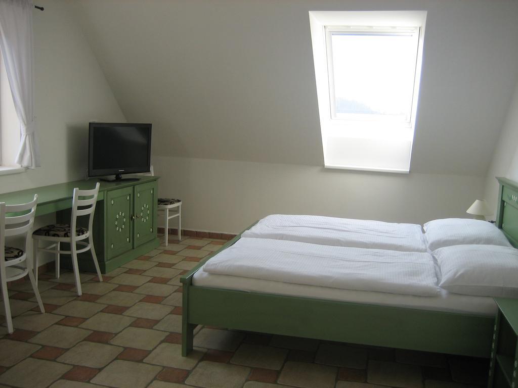 Penzion Malovany Osvetimany Chambre photo