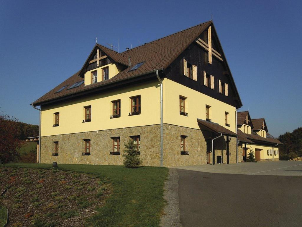 Penzion Malovany Osvetimany Extérieur photo