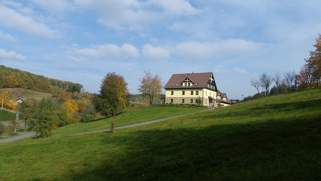 Penzion Malovany Osvetimany Extérieur photo